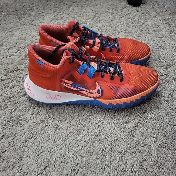 Kyrie flytrap - Picture 4 of 4